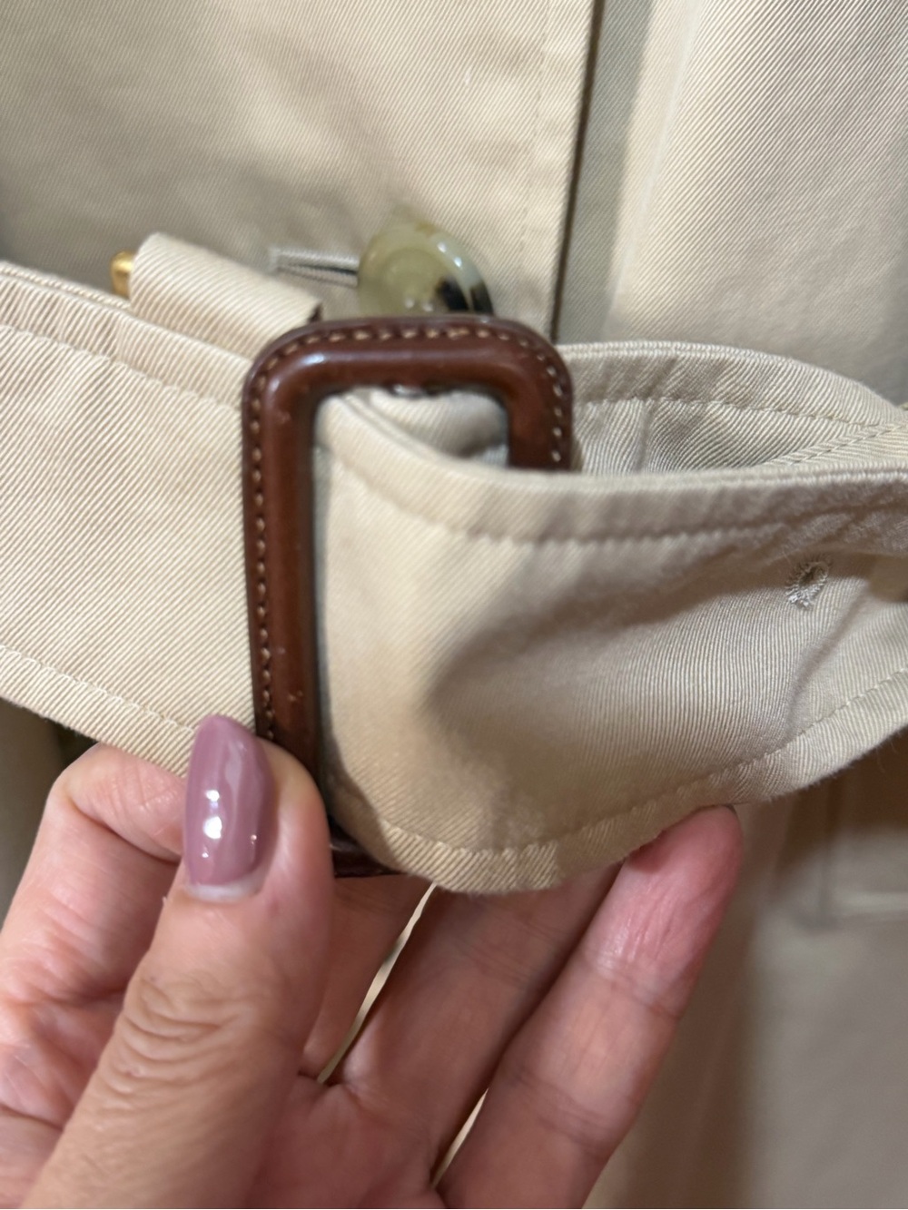 Burberry Beige Double-Breasted Trench Coat with Belt - Picture 6 of 12